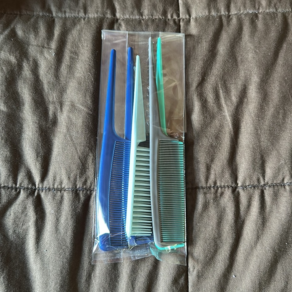 Assorted Plastic Rattail Combs